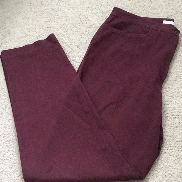 Jones Wear Denim - Jones Sport stretch burgundy stretch jeans